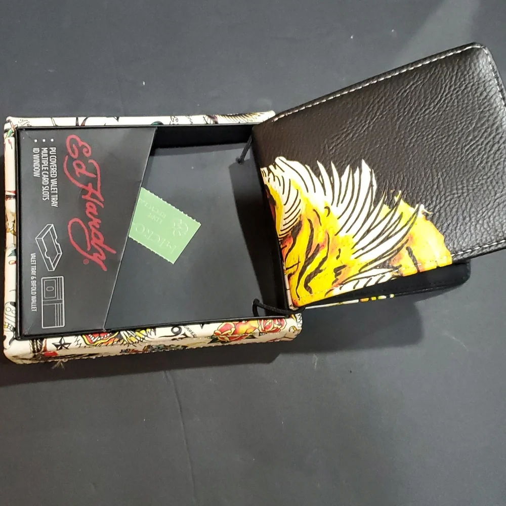 Ed Hardy‎ black iconic Ed Hardy tiger printed bifold wallet with valet tray new